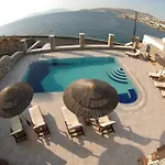 Petinaros Beach Studios